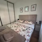 Alina Istocno Sarajevo With Private Garage Apartment *