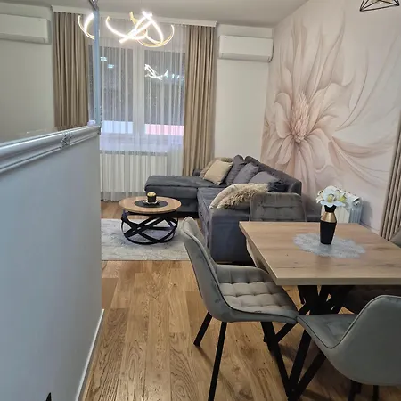 アパート Alina Istocno Sarajevo With Private Garage Lukavica